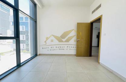Apartment - 1 Bedroom - 2 Bathrooms for rent in Jumeirah Garden City - Al Satwa - Dubai