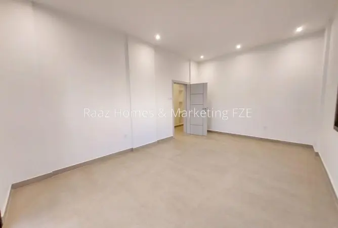 156016092 - Property Image 2