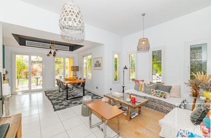 Villa - 3 Bedrooms - 3 Bathrooms for rent in Springs 12 - The Springs - Dubai