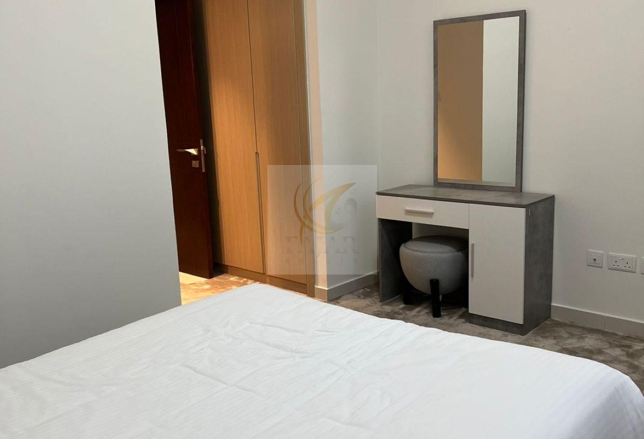 Bright and Fully Furnished Apt - Multiple Units photo 11