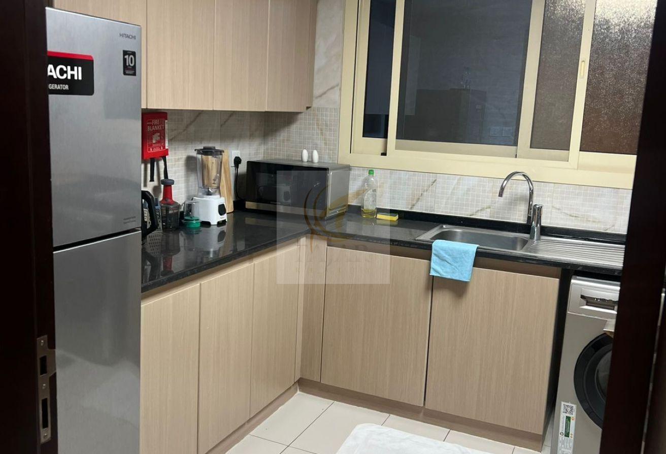 Bright and Fully Furnished Apt - Multiple Units photo 5