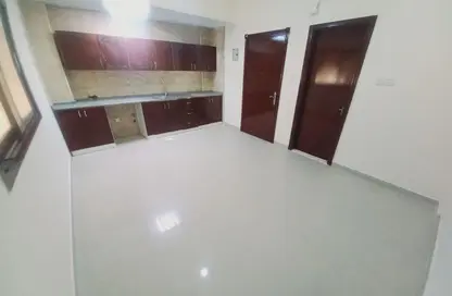 Apartment - Studio - 1 Bathroom for rent in Fire Station Road - Muwaileh - Sharjah