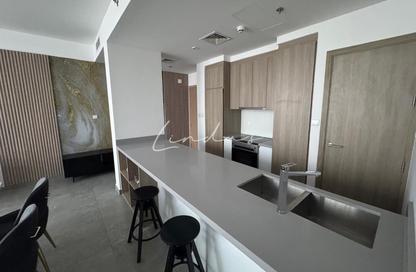 Apartment - 1 - 1 for rent in Stella Maris - Dubai Marina - Dubai