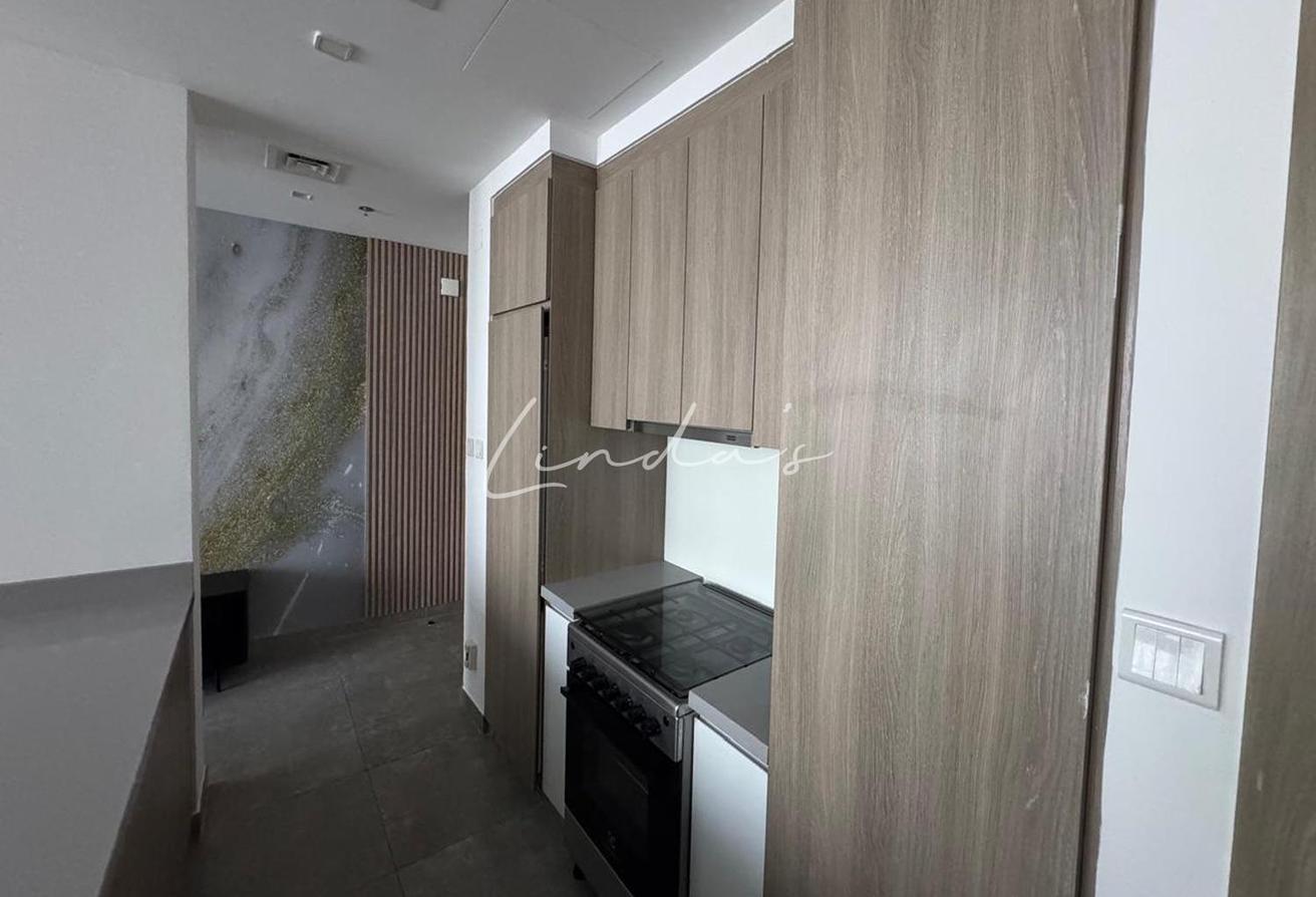 High Floor | Modern Furnished | Prime Location photo 6