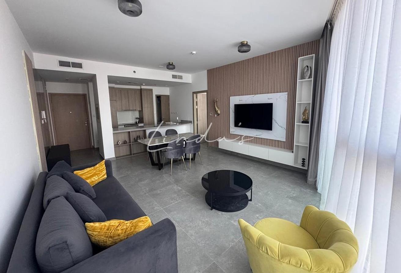 High Floor | Modern Furnished | Prime Location photo 2