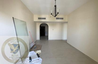 Apartment - 1 Bedroom - 2 Bathrooms for rent in Muwailih Building - Muwaileh - Sharjah