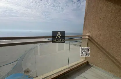 Apartment - 3 Bedrooms - 3 Bathrooms for rent in Corniche Tower - Ajman Corniche Road - Ajman