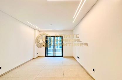 Whole Building - 1 - 2 for rent in Ayhaco 7 - Jumeirah Garden City - Al Satwa - Dubai