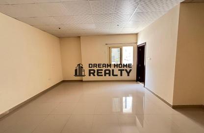 Apartment - Studio - 1 Bathroom for rent in Al Majaz 3 - Al Majaz - Sharjah Apartment - Studio - 1 Bathroom for rent in Al Majaz 3 - Al Majaz - Sharjah