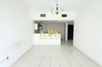 Apartment - 2 Bedrooms - 3 Bathrooms for rent in Royal Residence 1 - Royal Residence - Dubai Sports City - Dubai