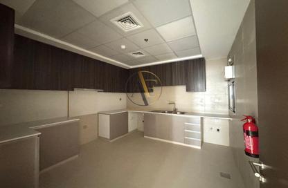 Apartment - 3 Bedrooms - 4 Bathrooms for sale in Gulfa Towers - Al Rashidiya 1 - Al Rashidiya - Ajman