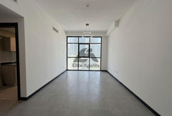 COMPLETION SOON | BRAND NEW | CLOSED KITCHEN