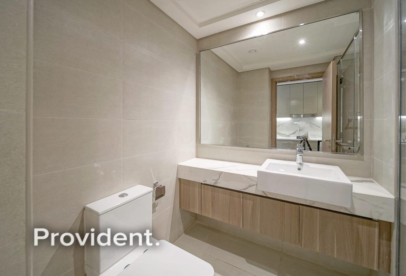 Unfurnished | Ready to Move | Mid Floor photo 9