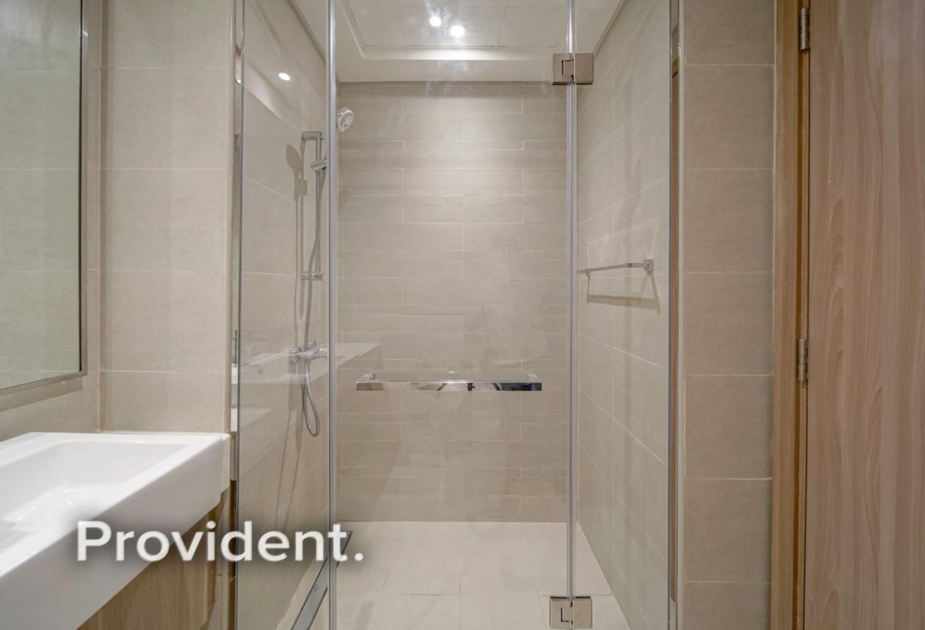 Unfurnished | Ready to Move | Mid Floor photo 10
