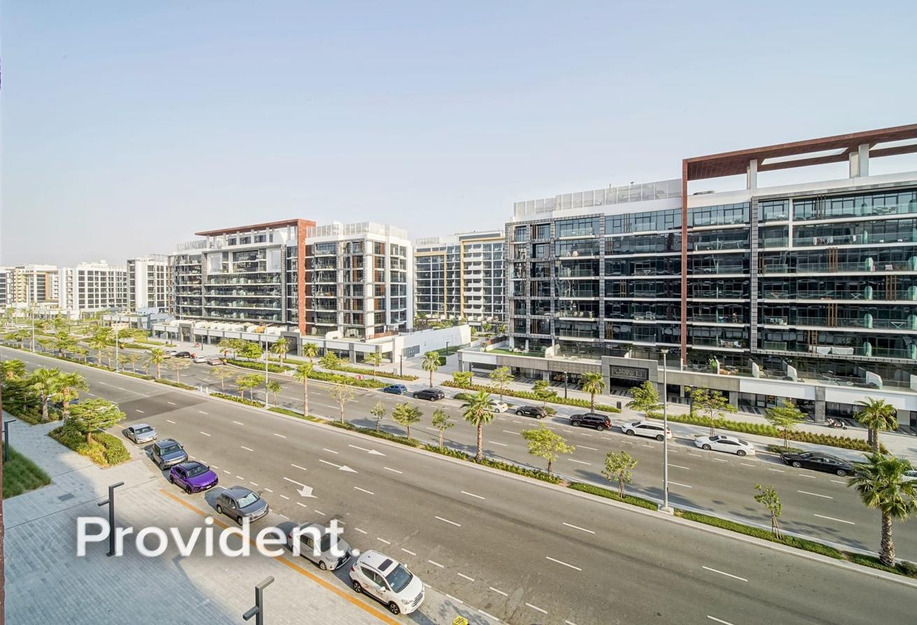 Unfurnished | Ready to Move | Mid Floor photo 14