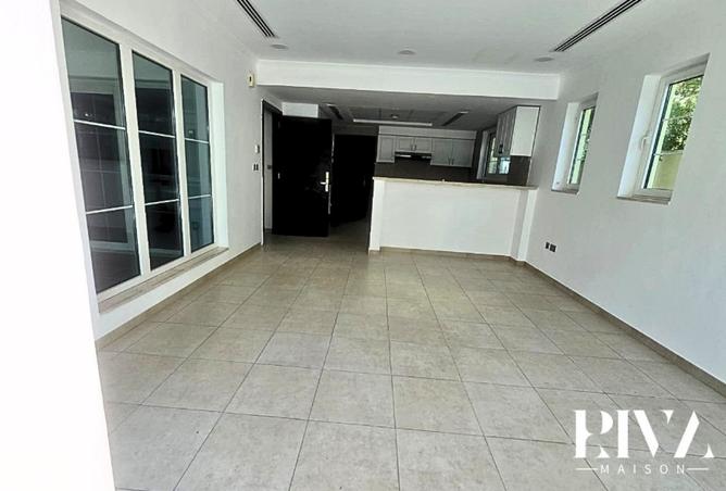 77388292 - Property Image 3