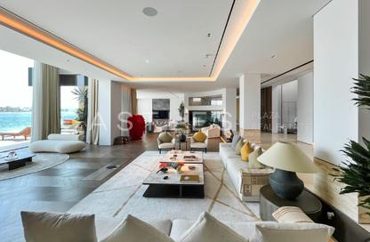 Villa - 6 Bedrooms - 7 Bathrooms for sale in Signature Villas Frond J - Signature Villas - Palm Jumeirah - Dubai