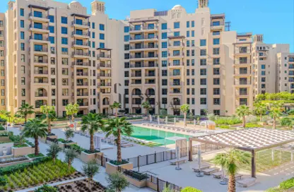 Apartment - 1 Bedroom - 2 Bathrooms for sale in Al Jazi - Madinat Jumeirah Living - Umm Suqeim - Dubai