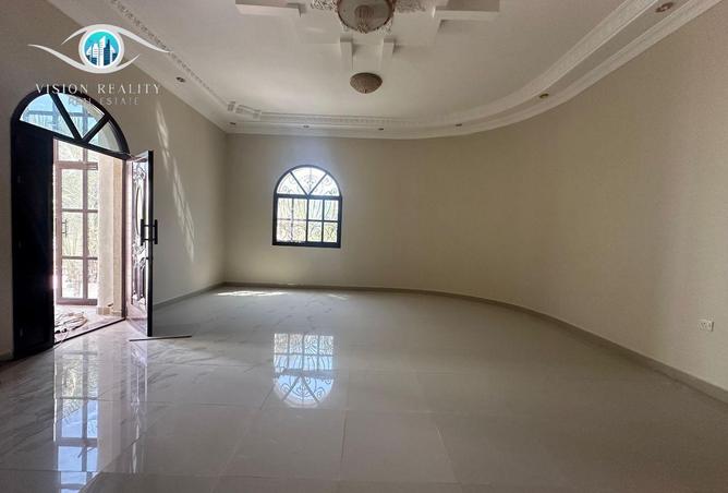 75998996 - Property Image 2