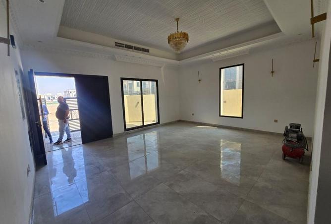 74232301 - Property Image 3