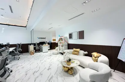 مكتب - غرفة نوم للايجار في برج بارك لين - الخليج التجاري - دبي