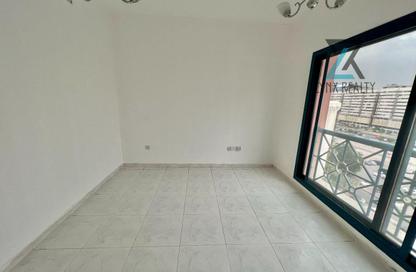 Apartment - 1 Bedroom - 2 Bathrooms for rent in Al Yousuf Building - Al Muraqqabat - Deira - Dubai