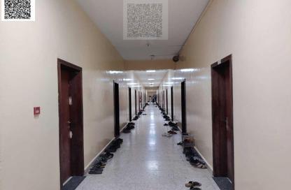 عمارة بالكامل - 8 غرف نوم - 8 حمامات للايجار في عجمان الصناعية 1 - المنطقة الصناعية - عجمان