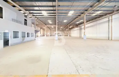 Warehouse - Studio for rent in Phase 2 - Dubai Investment Park (DIP) - Dubai