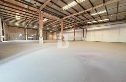 Warehouse - Studio for rent in Phase 2 - Dubai Investment Park (DIP) - Dubai