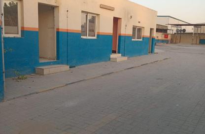 Warehouse - Studio - 3 Bathrooms for rent in Industrial Area 4 - Sharjah Industrial Area - Sharjah