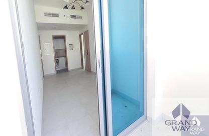 Apartment - 2 Bedrooms - 2 Bathrooms for rent in Al Nasr Central Building - Oud Metha - Bur Dubai - Dubai