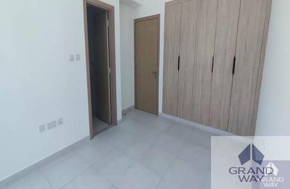 Apartment - 2 Bedrooms - 2 Bathrooms for rent in Al Nasr Central Building - Oud Metha - Bur Dubai - Dubai