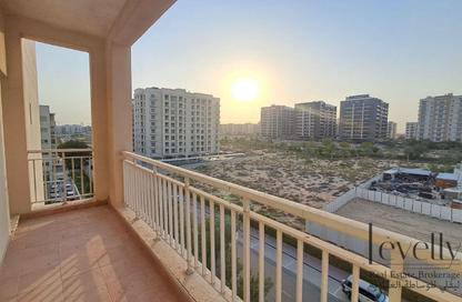 Apartment - 1 Bedroom - 2 Bathrooms for rent in Mazaya 28 - Queue Point - Liwan - Dubai Land - Dubai