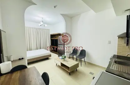 شقة - 1 حمام للبيع في نورا ريزيدنس - الضاحية 10 - قرية جميرا الدائرية - دبي