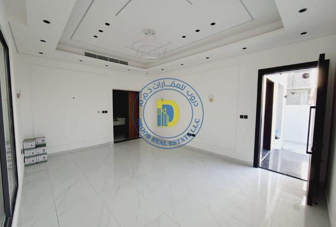 83211024 - Property Image 3