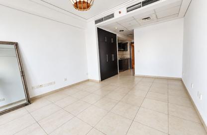 Apartment - Studio - 1 for rent in Goldcrest Views 2 - JLT Cluster J - Jumeirah Lake Towers - Dubai Apartment - Studio - 1 for rent in Goldcrest Views 2 - JLT Cluster J - Jumeirah Lake Towers - Dubai