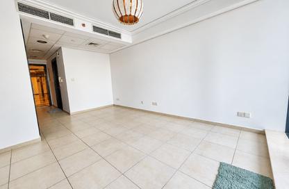Apartment - Studio - 1 for rent in Goldcrest Views 2 - JLT Cluster J - Jumeirah Lake Towers - Dubai Apartment - Studio - 1 for rent in Goldcrest Views 2 - JLT Cluster J - Jumeirah Lake Towers - Dubai