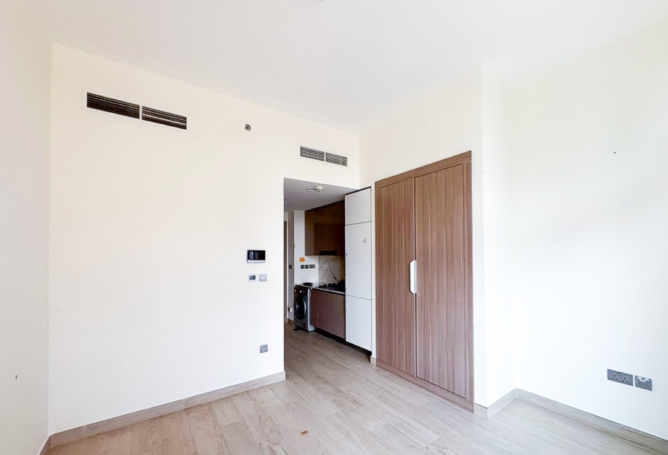 Studio apartment in Azizi Riviera 16, Meydan: 11