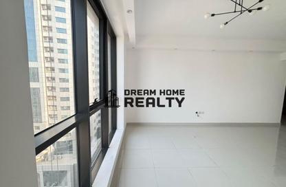 Apartment - 3 - 4 for rent in Ameer Bu Khamseen Tower - Al Majaz 3 - Al Majaz - Sharjah Apartment - 3 - 4 for rent in Ameer Bu Khamseen Tower - Al Majaz 3 - Al Majaz - Sharjah