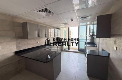 Apartment - 3 - 4 for rent in Ameer Bu Khamseen Tower - Al Majaz 3 - Al Majaz - Sharjah Apartment - 3 - 4 for rent in Ameer Bu Khamseen Tower - Al Majaz 3 - Al Majaz - Sharjah