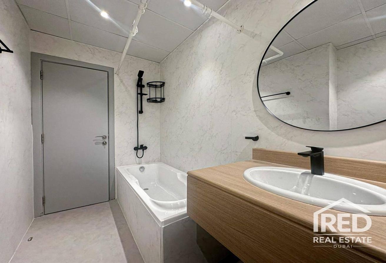 Vacant End of Nov.| Full Sea View| Luxury Upgraded photo 17