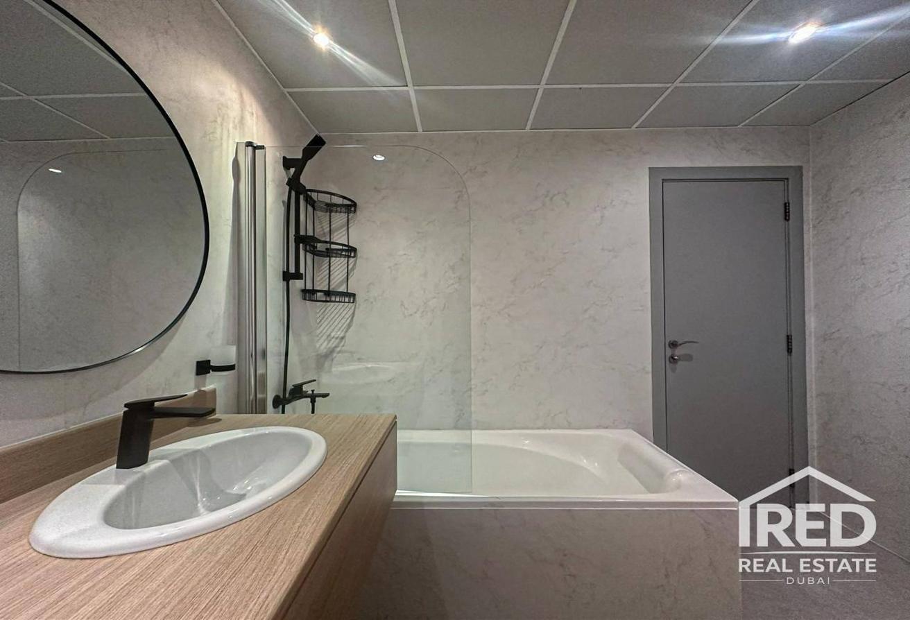 Vacant End of Nov.| Full Sea View| Luxury Upgraded photo 19