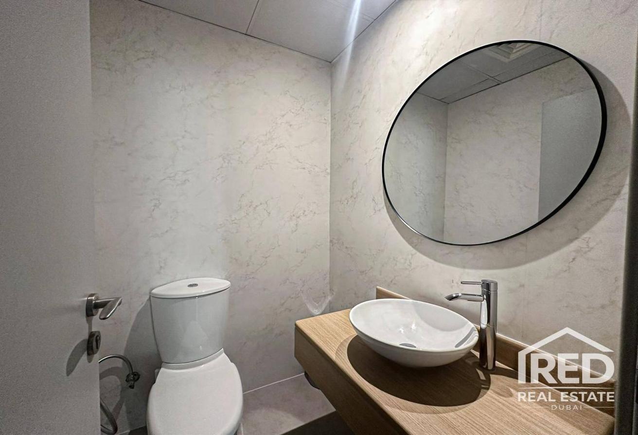 Vacant End of Nov.| Full Sea View| Luxury Upgraded photo 16