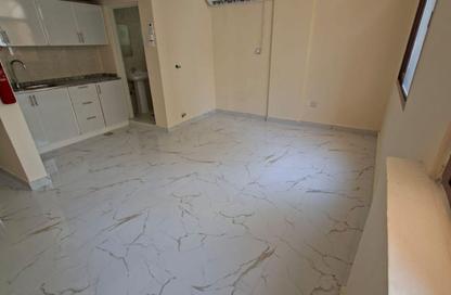 Apartment - Studio - 1 Bathroom for rent in Al Dhahri Building - Al Shuwaiheen - Sharjah Apartment - Studio - 1 Bathroom for rent in Al Dhahri Building - Al Shuwaiheen - Sharjah