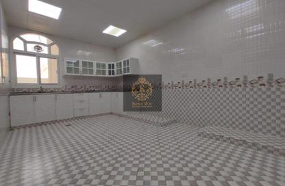 Apartment - 4 Bedrooms - 4 Bathrooms for rent in Mohamed Bin Zayed City - Abu Dhabi