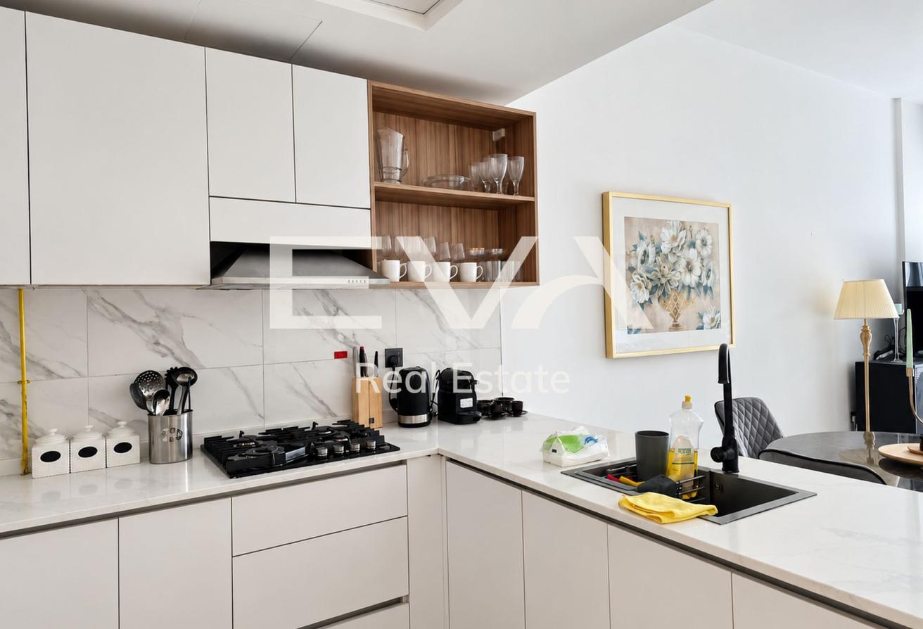 VACANT NOW | FURNISHED | LOW FLOOR photo 9