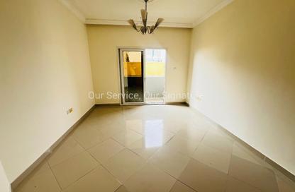 Apartment - 1 - 1 for rent in New Al Taawun Road - Al Taawun - Sharjah