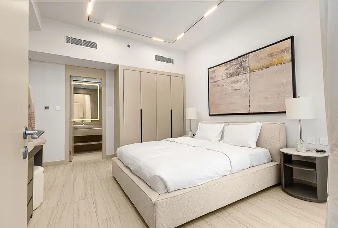 151904999 - Property Image 2