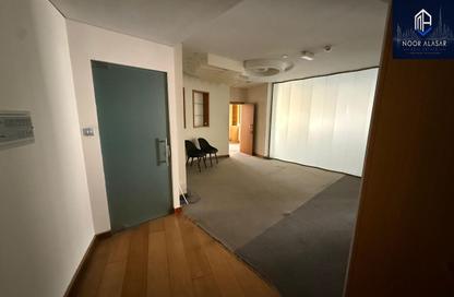 Office Space - Studio - 2 for rent in Silver Home Building - Hor Al Anz - Deira - Dubai Office Space - Studio - 2 for rent in Silver Home Building - Hor Al Anz - Deira - Dubai