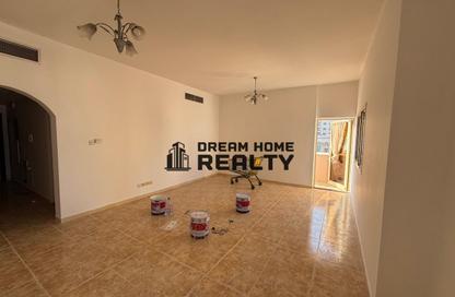 Apartment - 1 - 2 for rent in Al Khan 9 building - Al Khan - Sharjah